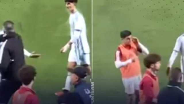 فيديو صادم.. مدرب منتخب الجزائر يصفع لاعبيه خلال مباراة ودية مع تونس