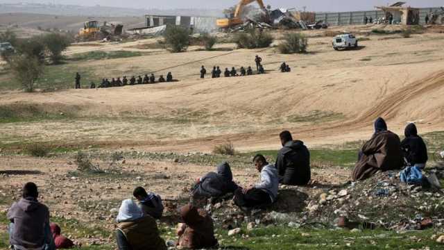 86 اعتداء للاحتلال ومستوطنيه ضد التجمعات البدوية بأغسطس