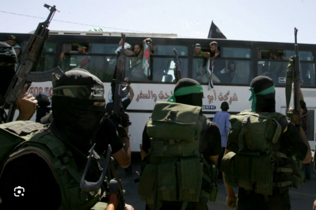 قناة عبرية: 'إسرائيل' تفاجأت بقبول حماس مقترح الهدنة