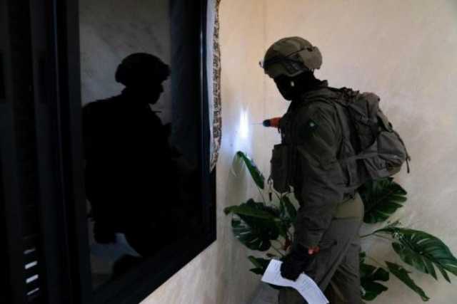 قوات الاحتلال تحاصر منزلًا في برقين غربي جنين
