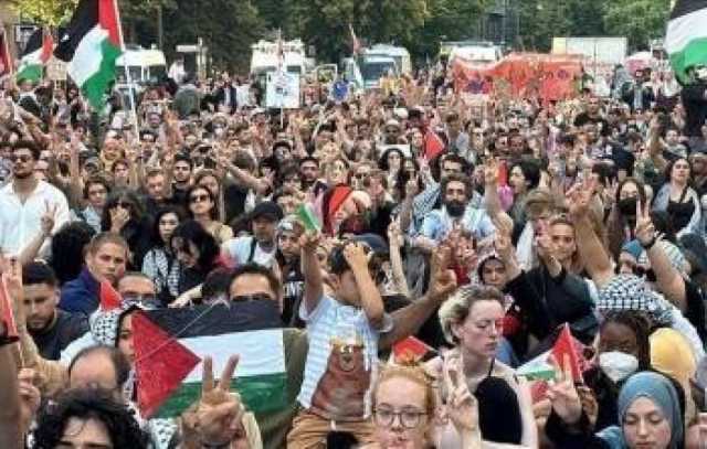 مئات المتظاهرين في نيويورك يطالبون بوقف الإبادة والتجويع بغزة