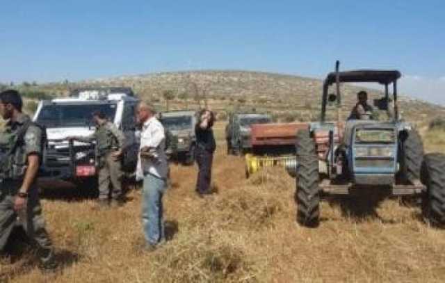 الاحتلال يستولي على جرار زراعي بالأغوار الشمالية