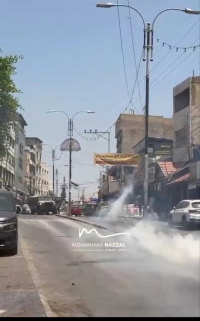 الاحتلال يقتحم قلقيلية ويداهم عدة محال تجارية
