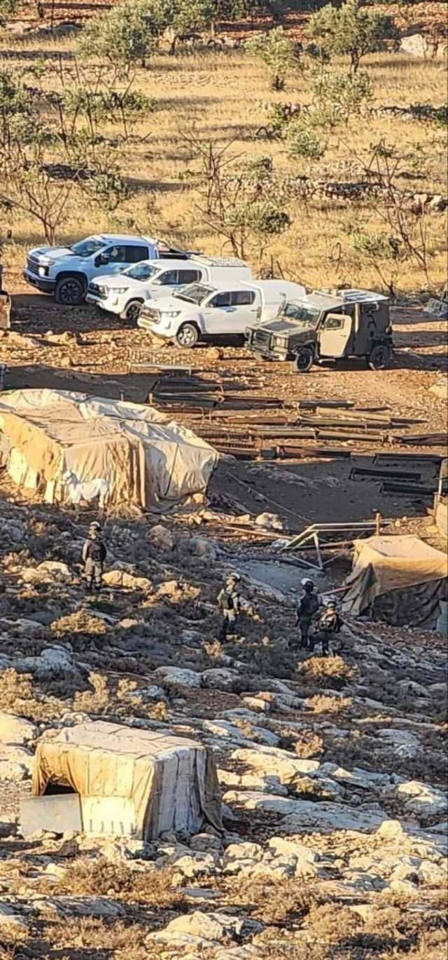 الاحتلال يشرع بعمليات هدم بمنطقة الخلايل قرب المغير في رام الله