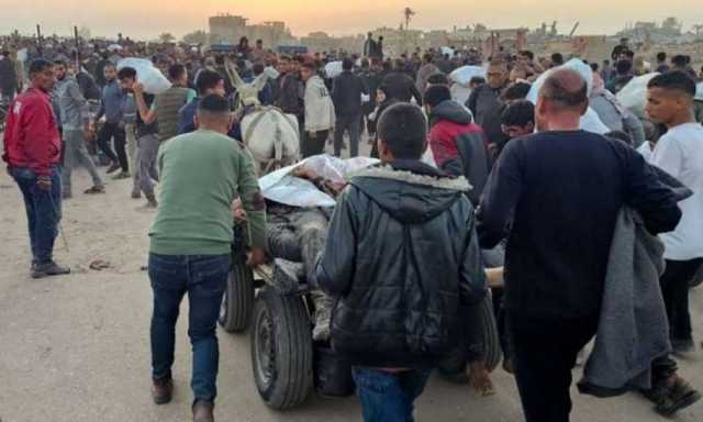 'المركز الفلسطيني': 'إسرائيل' تحوّل المساعدات إلى فخاخ موت وتواصل الإبادة