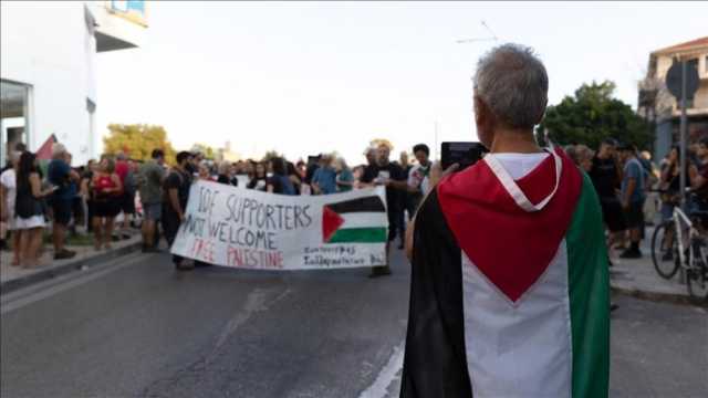 مظاهرة داعمة لفلسطين أمام سفينة تقل سياح إسرائيليين في اليونان