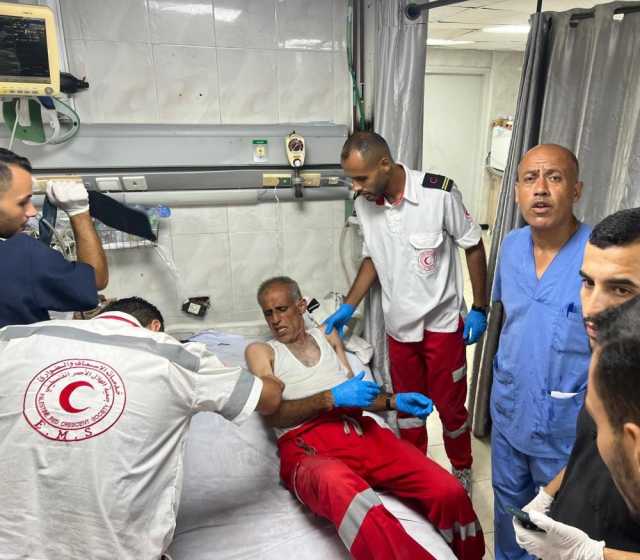 إصابة مسعف بنيران الاحتلال في مدينة غزة