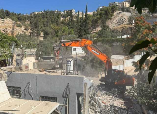بلدية الاحتلال تهدم منزلين في سلوان