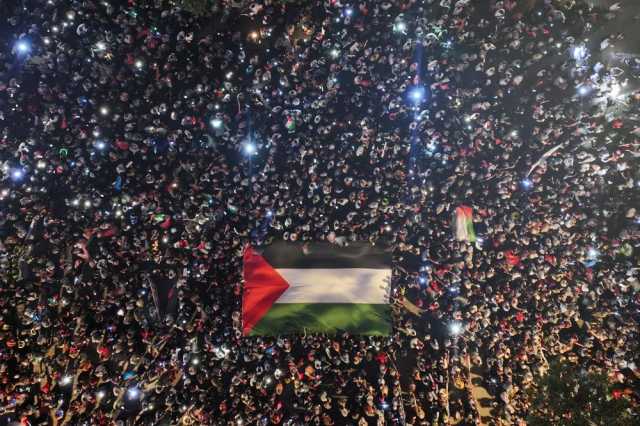 'كن أملا لغزة'.. مسيرة ضخمة في إسطنبول تضامنا مع فلسطين