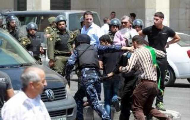لجنة: أجهزة السلطة تمارس أساليب قاسية بحق المعتقلين السياسيين