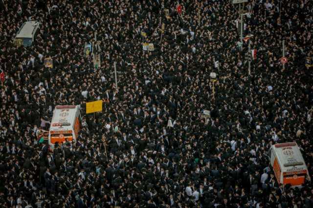 300 ألف من الحريديم يتظاهرون بالقدس رفضًا للتجنيد