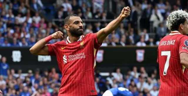 قمة الدوري الإنجليزي: ليفربول يستضيف مانشستر يونايتد في مواجهة مرتقبة