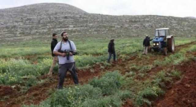 مستوطنون يمنعون المزارعين من الوصول لأراضيهم في سلواد