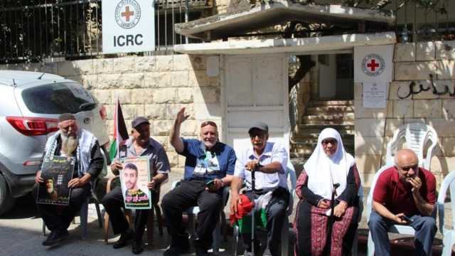 'حماس': منع الصليب الأحمر من زيارة الأسرى انتهاك خطير للقانون الدولي