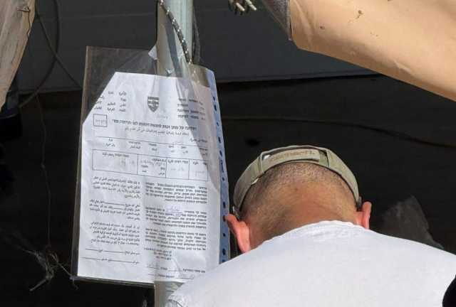 الاحتلال يسلم إخطارات هدم جماعية في خربة أم الخير بمسافر يطا