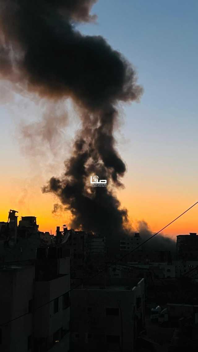استشهاد مواطن متأثرًا بجراحه.. عمليات قصف ونسف لمنازل شرقي خانيونس وغزة