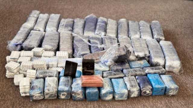 'المكافحة' تحبط محاولتي تهريب كميات من المواد المخدرة والحشيش