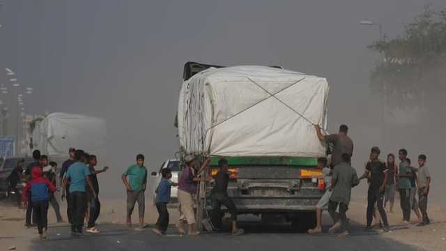 الأونروا: 'إسرائيل' تنتهك القانون الدولي بتقييد مساعدات غزة