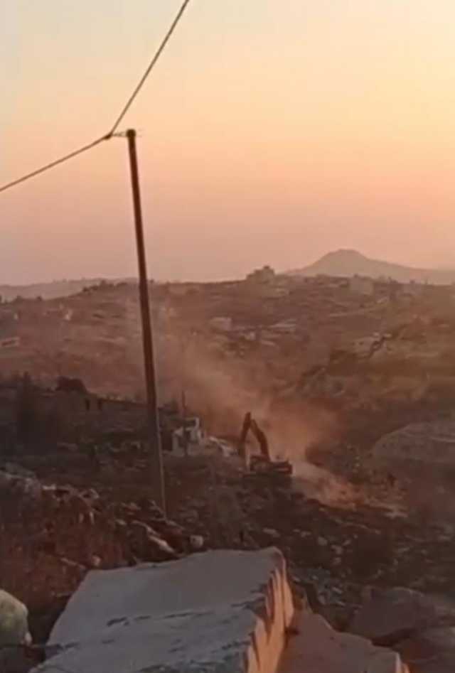 الاحتلال يشرع بهدم منشآت في وادي رحال جنوب بيت لحم