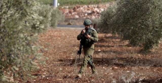 قوات الاحتلال تعتدي على قاطفي الزيتون غرب بيت لحم