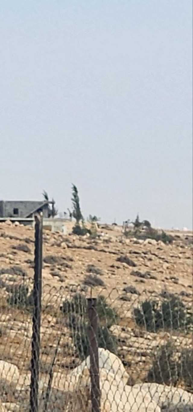 مستوطنون يقتحمون منزلًا في برية الرشايدة شرق بيت لحم