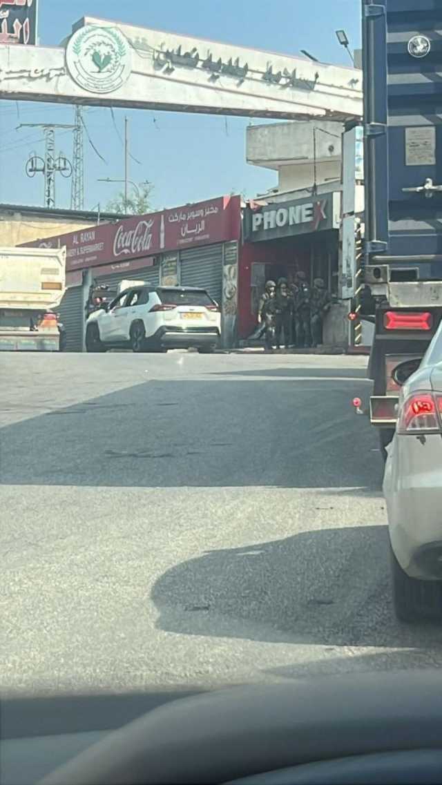 الاحتلال يستولي على مركبة في جفنا ويغلق مدخل نعلين