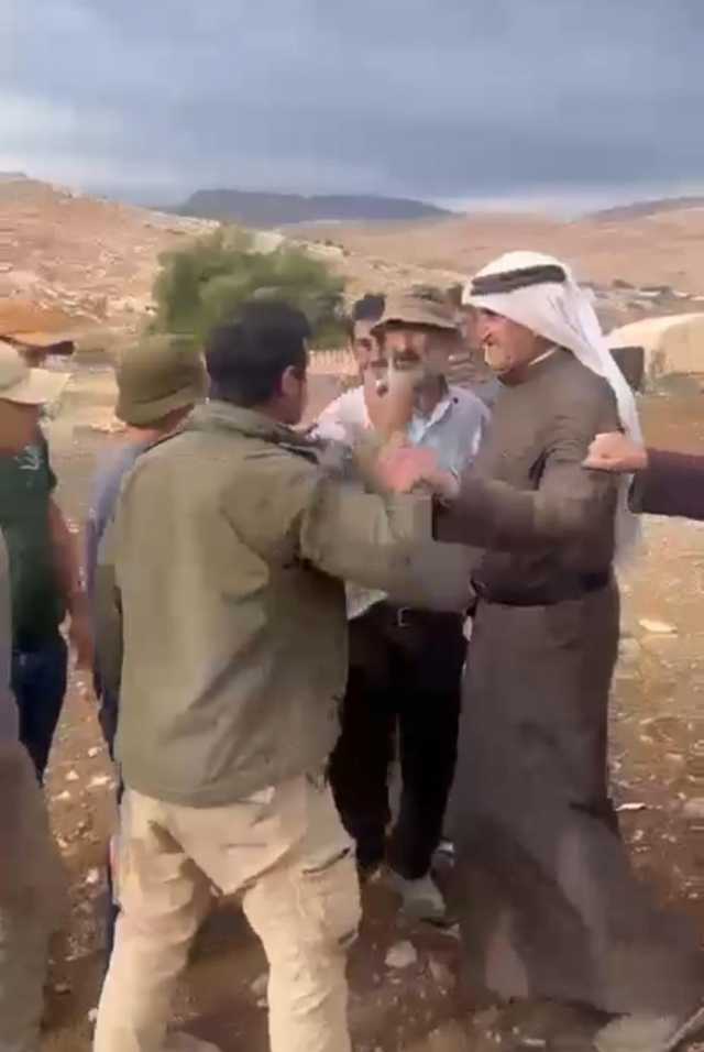 مواطنون يتصدّون لاقتحام المستوطنين خربة سمرة بالأغوار