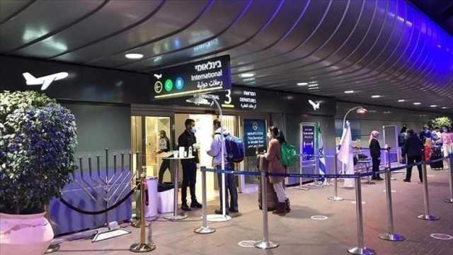 'هآرتس': جمعية غامضة أخرجت مئات الغزيين من غزة