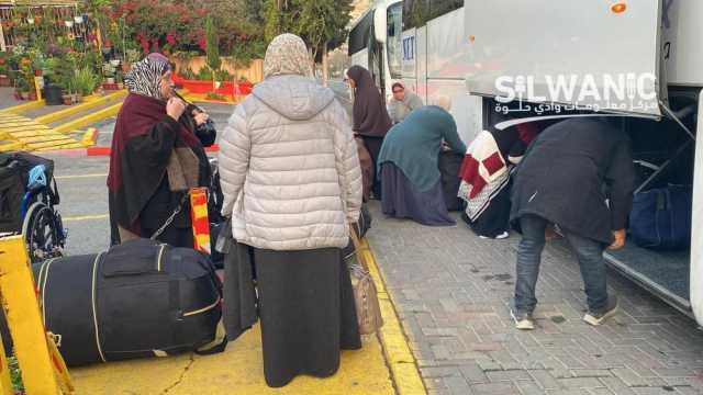 الاحتلال يرحل 76 مريضًا ومرافقًا غزيًا من القدس