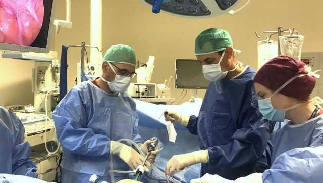 الاحتلال يمنع طبيبين أمريكيين من دخول الضفة