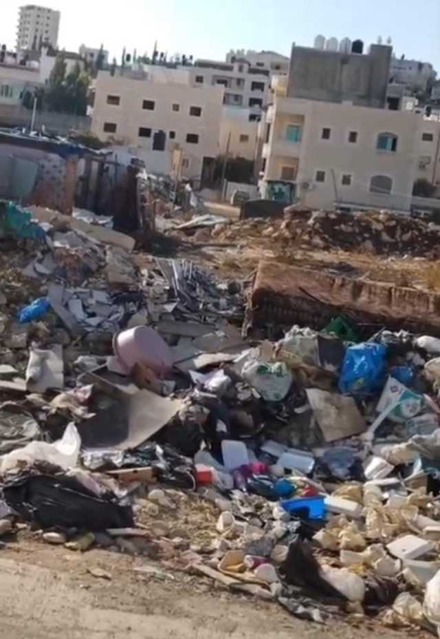 الاحتلال يهدم منزلًا في عناتا شرقي القدس