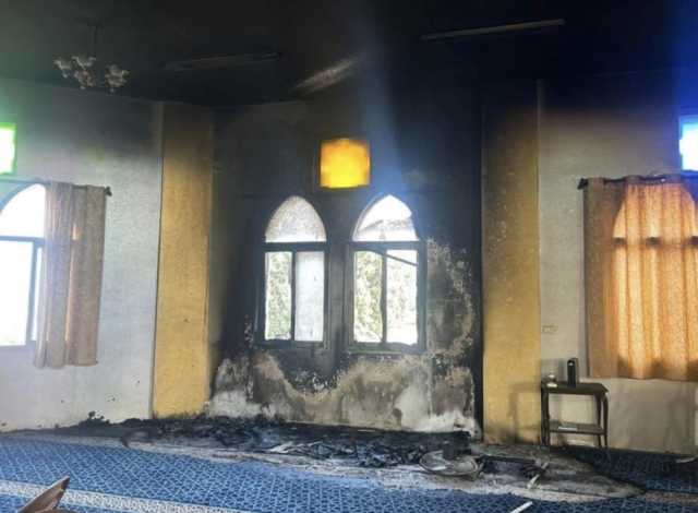 'حماس': إحراق المستوطنين مسجدًا بالضفة جريمة نكراء واعتداء صارخ على حرية العبادة