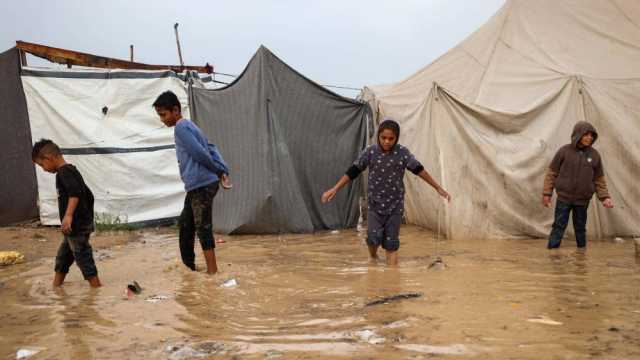 9 شهداء وإصابات.. منخفض 'بيرون' يدخل يومه الثالث وسط أوضاع كارثية بين النازحين بغزة