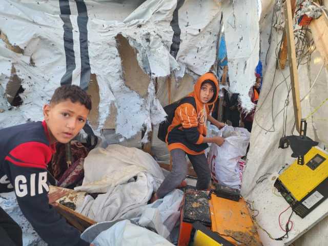 وفاة طفلة وغرق مناطق بأكملها ..2500 نداء استغاثة بغزة جراء المنخفض