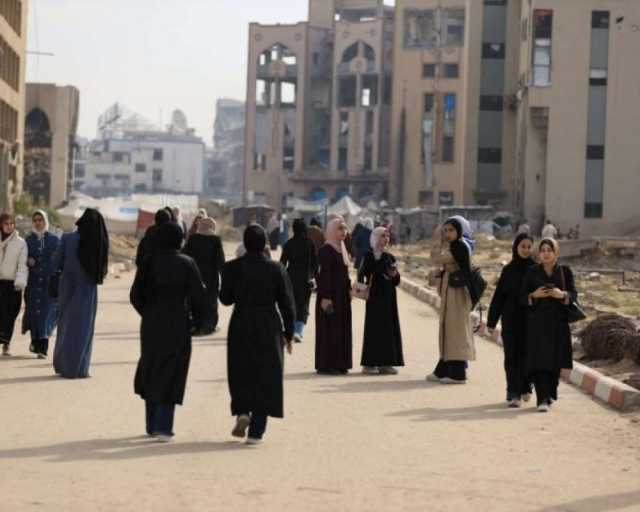 من الخيام إلى الكتب المدرسية.. طلاب غزة لا يعرفون اليأس