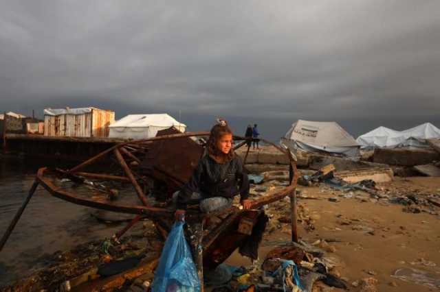 المنخفض الجوي يتعمق اليوم وسط مخاوف من فيضانات وحالات غرق بغزة