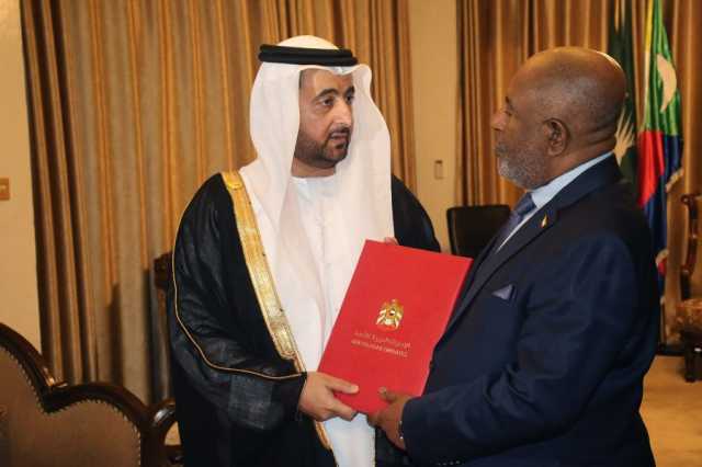 سفير الإمارات يقدم أوراق اعتماده إلى رئيس جمهورية القمر