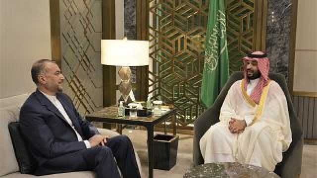 هل ذاب الجليد كليا بين الرياض وطهران؟ وزير الخارجية الإيراني يمدد زيارته يوما آخر ويلتقي بن سلمان