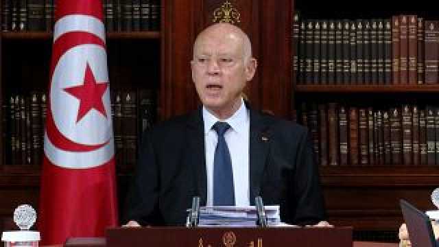 توقيف رسام الكاريكاتير التونسي توفيق عمران بعد انتقاده رئيس الحكومة