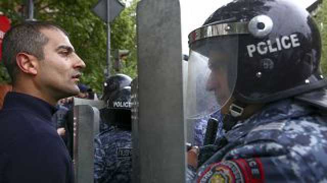 متظاهرون يقطعون الطرق في أرمينيا احتجاجاً على تطورات الوضع في ناغورني قره باغ