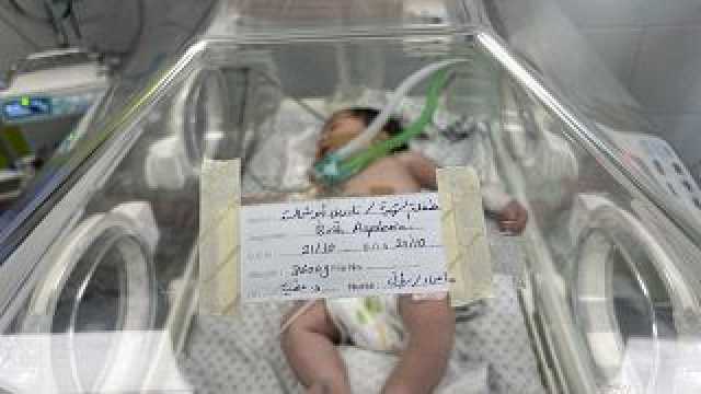 قصص مرّوعة من غزة: أب يروي كيف تحول يوم مولد طفليه إلى 'يوم استشهادهما' وولادة مكّة
