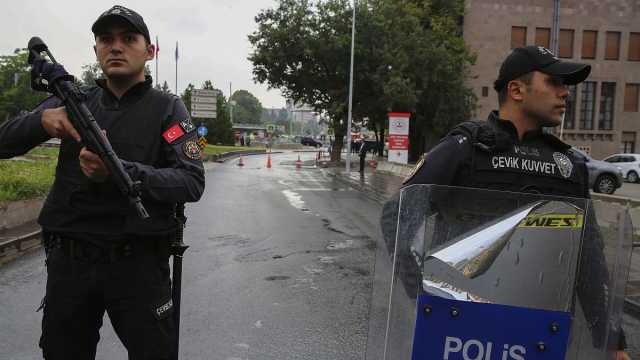 في حملة ضد الجريمة المنظمة والاتجار بالبشر.. تركيا توقف 56 مطلوباً لـ18 دولة بينها عربية