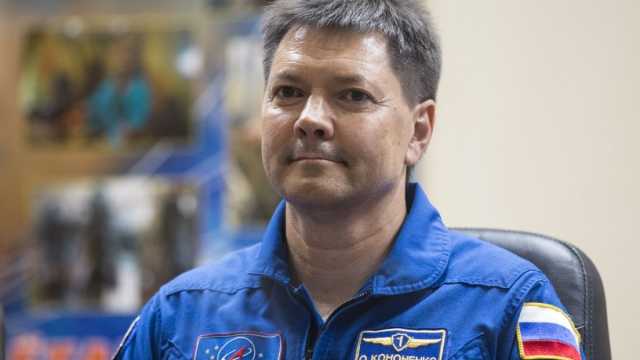 'حلم الطفولة'.. رائد روسي يحطّم الرقم القياسي لأطول فترة يقضيها إنسان في الفضاء