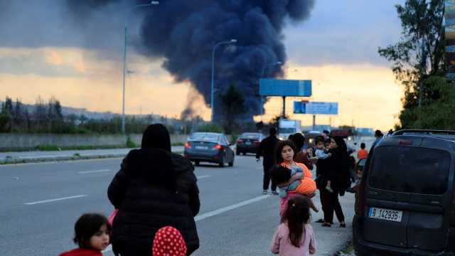 حزب الله اللبناني ينعى 7 من عناصره بينهم 3 استهدفت سيارتهم مسيرة إسرائيلية في الناقورة