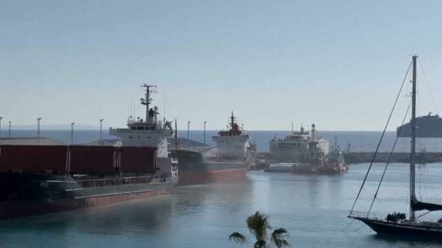 شاهد: انطلاق أول سفينة تحمل مساعدات إنسانية لغزة من قبرص