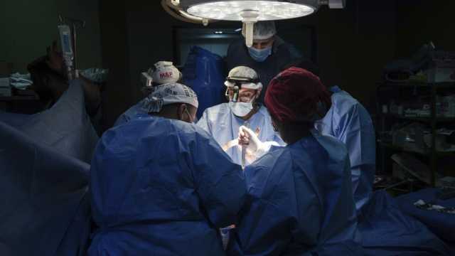'أطباء تحت الهجوم'.. وثائقي عن غزة يُشعل الجدل حول الـ'بي بي سي'.. ما القصة؟