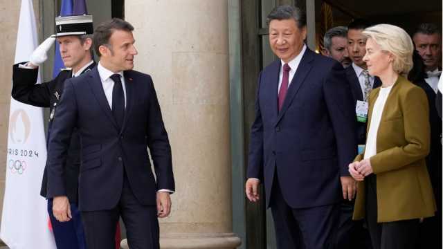 أورسولا فون دير لاين تصف العلاقات بين الاتحاد الأوروبي والصين بأنها 'معقدة'