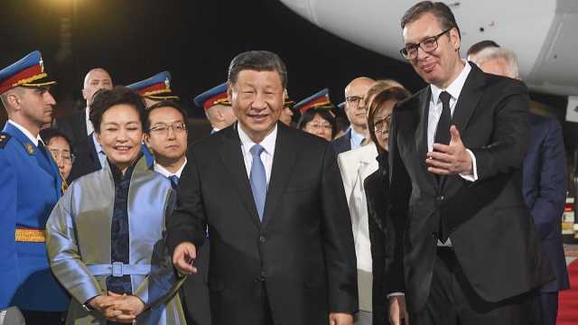 الرئيس الصيني يصل إلى بلغراد ثاني محطة له ضمن جولته الأوروبية