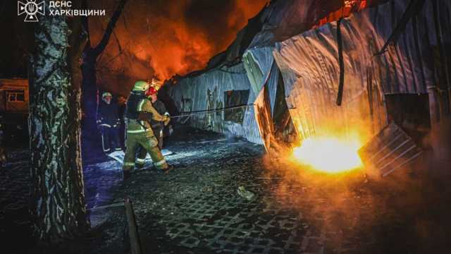 هجوم روسي بطائرات مسيرة على خاركيف يُخلّف 21 إصابة وأضرارًا واسعة
