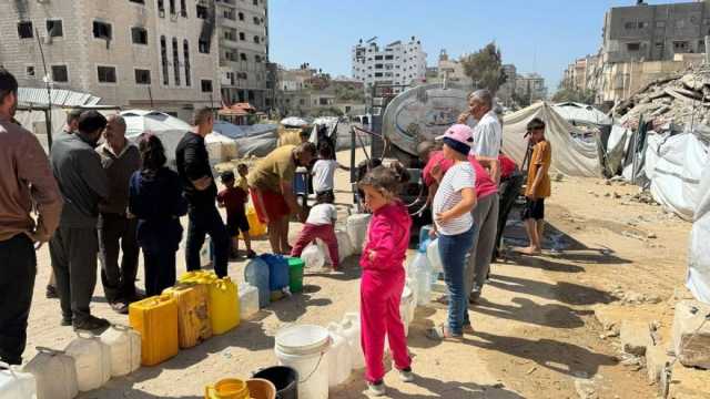أزمة المياه في غزة: انهيار حصة الفرد بنسبة 97% وكوب واحد أصبح يساوي نحو 19 دولارا